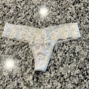 Victoria’s Secret lace thong xs
